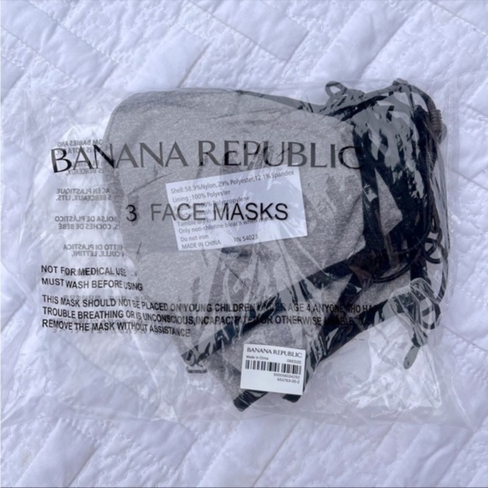 Banana Republic Gray Black Masks NEW